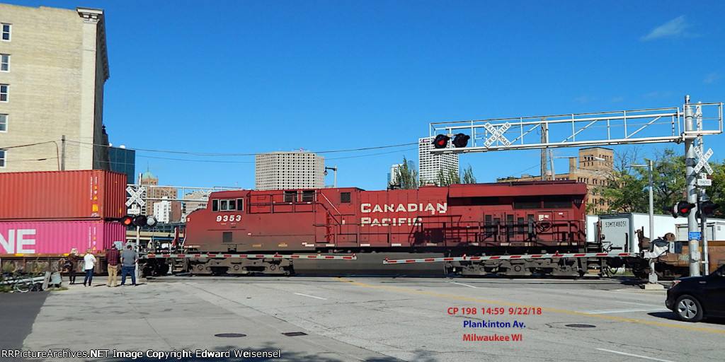 Mid-train muscle on intermodal 198